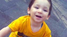 Eymen&rsquo;i &ouml;ld&uuml;r&uuml;p g&ouml;mm&uuml;şlerdi! Anne ile sevgilisine istismardan 8&rsquo;er yıl hapis