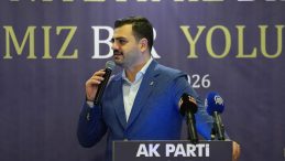 Eyy&uuml;p Kadir İnan: &Ouml;zg&uuml;r &Ouml;zel'in Manisa'nın Problemlerini Konuştuğuna İlişkin Eleştiriler