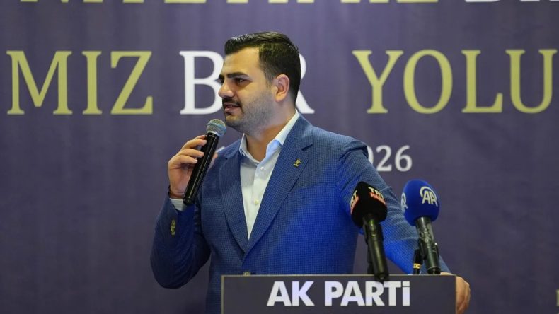 Eyyüp Kadir İnan: Özgür Özel'in Manisa'nın Problemlerini Konuştuğuna İlişkin Eleştiriler