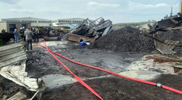 Fabrikada Buhar Kazanı Patladı; 1 İş&ccedil;i Yaşamını Yitirdi