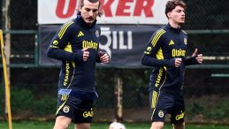 Fenerbah&ccedil;e, derbi hazırlıklarını s&uuml;rd&uuml;rd&uuml;!