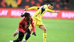 Fenerbah&ccedil;e, S&uuml;per Lig'de sahasında Gaziantep FK ile karşılaşacak