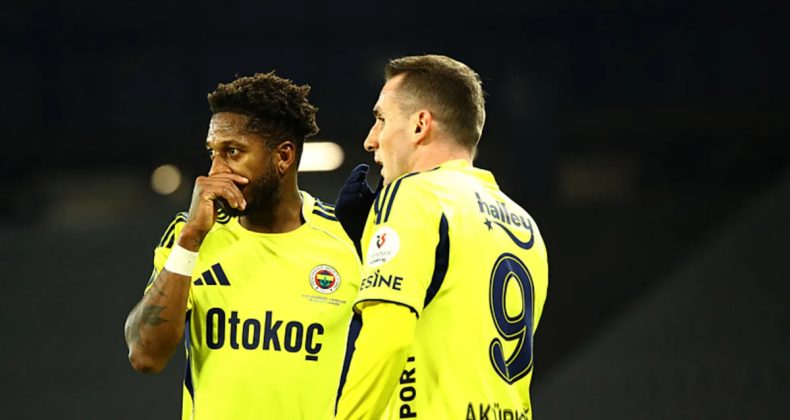 Fenerbah&ccedil;e'den S&uuml;per Lig'de 4 Haftada 7 Puan Kaybı!