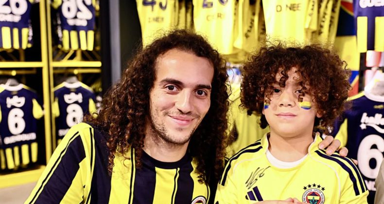 Fenerbahçeli futbolcular Guendouzi, Nene ve Cherif, taraftarlarla buluştu