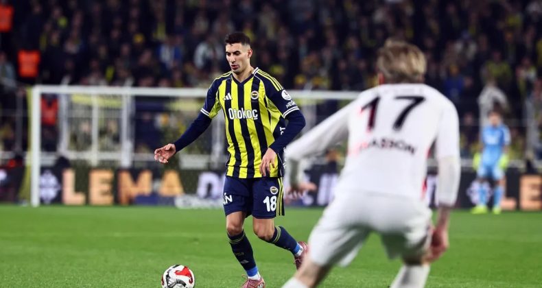 Fenerbah&ccedil;e&rsquo;de Mert M&uuml;ld&uuml;r Nişanlısına K&uuml;fredildiğini A&ccedil;ıkladı!