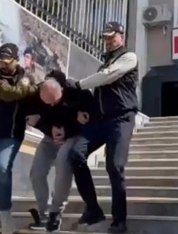 FET&Ouml;&rsquo;n&uuml;n kumpası 'Selam Tevhid' davasından 24 yıl kesinleşmiş hapis cezası olan FET&Ouml;&rsquo;c&uuml; yakalandı