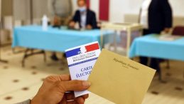Fransa'da Se&ccedil;menler Yerel Se&ccedil;imlerin İlk Turu İ&ccedil;in Sandık Başına Gidecek