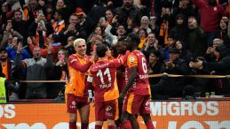 Galatasaray'a şampiyonluk i&ccedil;in 6 galibiyet yetecek!