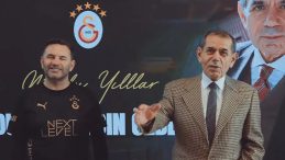 Galatasaray'da Dursun &Ouml;zbek'in doğum g&uuml;n&uuml; kutlandı!