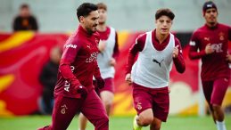 Galatasaray'da Trabzonspor ma&ccedil;ı mesaisi s&uuml;r&uuml;yor!