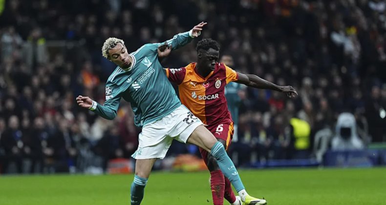 Galatasaray’da Davinson Sanchez cezalı duruma düştü!