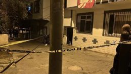 Gen&ccedil; kadın evinin &ouml;n&uuml;nde isabet eden kurşunla &ouml;ld&uuml;