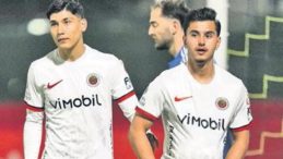 Gen&ccedil;lerbirliği &ccedil;eyrek finalde