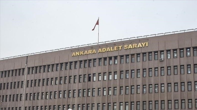 Gri Listede Aranan FET&Ouml; Firarisi Eski Başsavcıvekili Sakınan Tutuklandı