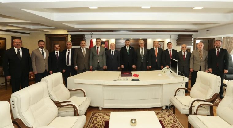 G&uuml;&ccedil;l&uuml; şehirler vurgusu! Bakanlardan Erzurum&rsquo;a ziyaret