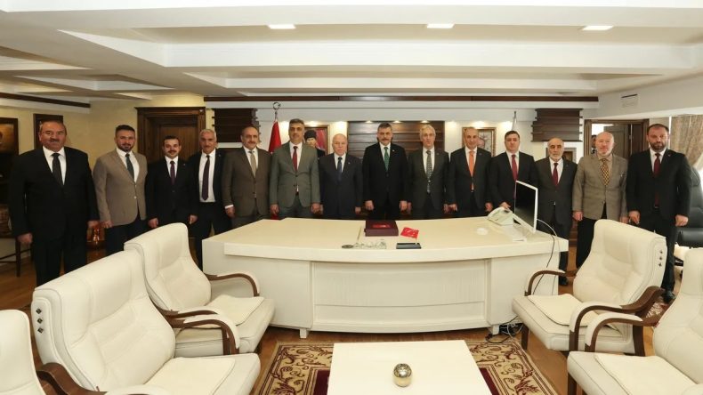 G&uuml;&ccedil;l&uuml; şehirler vurgusu! Bakanlardan Erzurum&rsquo;a ziyaret