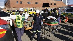 G&uuml;ney Afrika'da İş Merkezi &Ccedil;&ouml;kt&uuml;: 6 &Ouml;l&uuml;