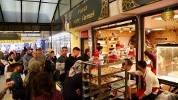 Hatay&rsquo;da Uzun &Ccedil;arşı'da Bayram Yoğunluğu