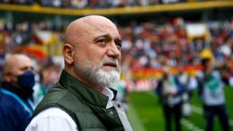 Hikmet Karaman imzayı attı! İşte yeni adresi