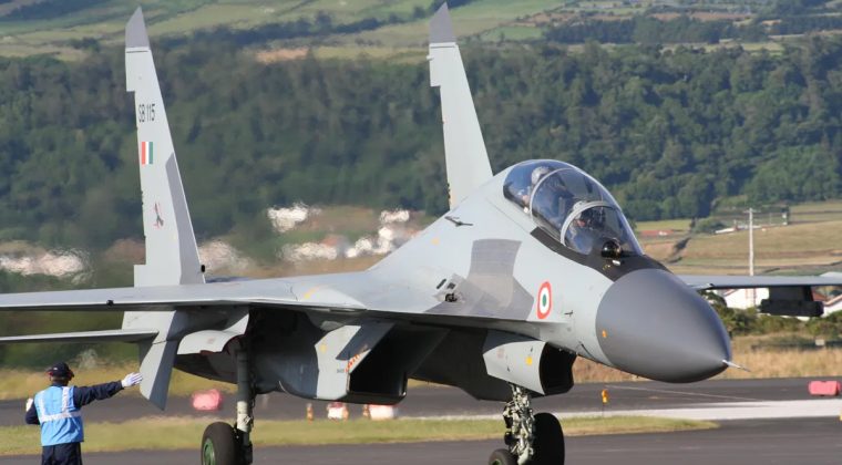 Hindistan&rsquo;a ait savaş u&ccedil;ağı radardan kayboldu!