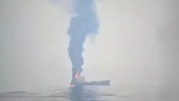 H&uuml;rm&uuml;z Boğazı'nda tansiyon d&uuml;şm&uuml;yor: İran 10 petrol tankerini vurduğunu duyurdu