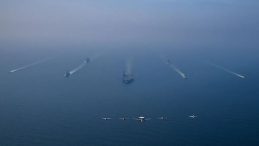 H&uuml;rm&uuml;z Boğazı&rsquo;nda kritik uyarı! &lsquo;Ge&ccedil;meye &ccedil;alışan vurulacak&rsquo;