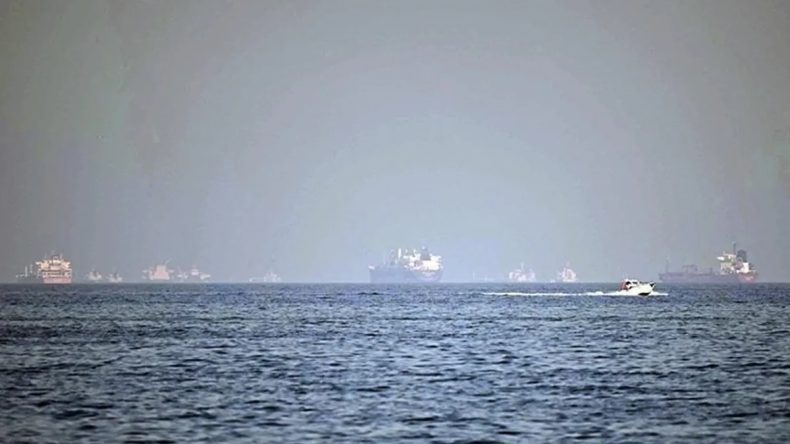 H&uuml;rm&uuml;z Boğazı&rsquo;nda Son 12 G&uuml;nde 14 Gemiyi Hedef Aldı