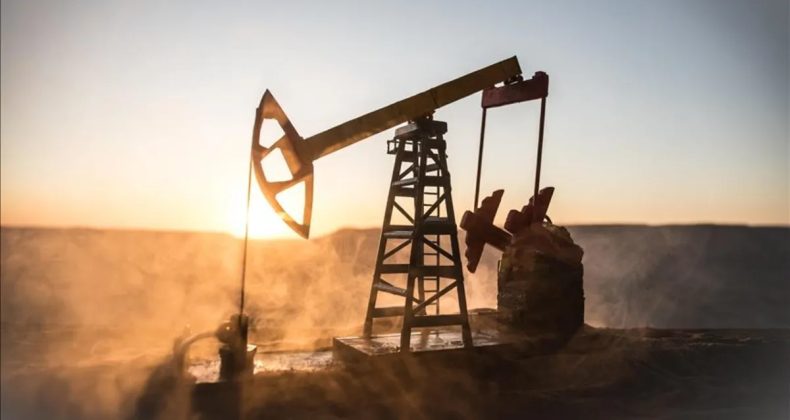 H&uuml;rm&uuml;z Krizi Derinleşiyor: &Uuml;retim Azaldı, Petrol Devi 'Felaket Olur' Diyerek Uyardı