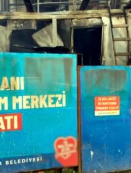 İBB Şantiyesinde &Ccedil;ıkan Yangında 3 Konteyner Zarar G&ouml;rd&uuml;