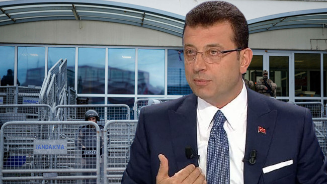 İBB'ye Y&ouml;nelik 'Yolsuzluk' Davasında İkinci G&uuml;n! Mahkeme Başkanından Tepki: Sizin Y&uuml;z&uuml;n&uuml;zden Yargılamaya Başlayamıyorum