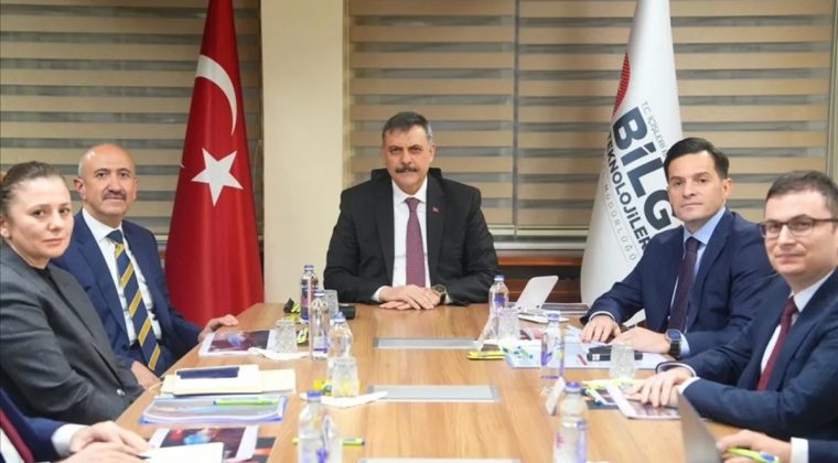 İ&ccedil;işleri Bakanı &Ccedil;ift&ccedil;i, Bilgi Teknolojileri Genel M&uuml;d&uuml;rl&uuml;ğ&uuml;n&uuml; Ziyaret Etti