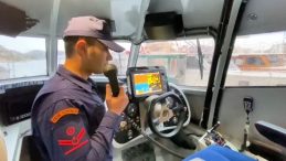 İ&ccedil;işleri Bakanı &Ccedil;ift&ccedil;i, g&uuml;venlik g&uuml;&ccedil;lerinin bayramını telsizden kutladı