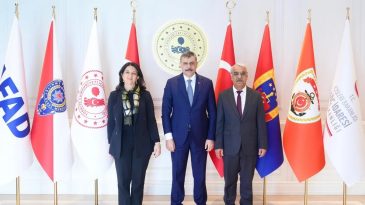 İ&ccedil;işleri Bakanı Mustafa &Ccedil;ift&ccedil;i, DEM Partili Buldan ve Sancar ile g&ouml;r&uuml;şt&uuml;