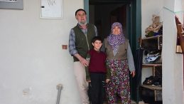 İki G&ouml;z Odadan G&ouml;l Manzaralı Villaya