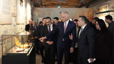 İki İznik &Ccedil;inisi Yıllar Sonra Yeniden T&uuml;rkiye&rsquo;de