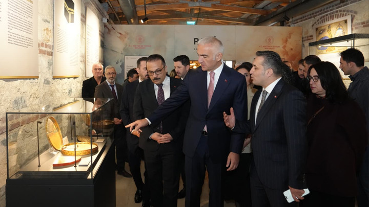 İki İznik &Ccedil;inisi Yıllar Sonra Yeniden T&uuml;rkiye&rsquo;de