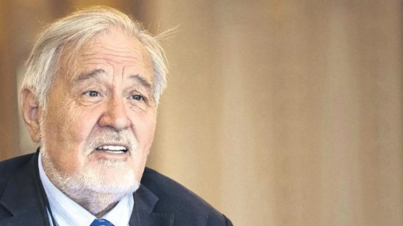 İlber Ortaylı Bug&uuml;n Toprağa Verilecek