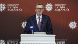 İletişim Başkanı Duran, basın mensuplarıyla iftarda bir araya geldi