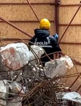 İnşaat alanına ka&ccedil;ak giren kişi merdiven boşluğuna d&uuml;şt&uuml;: 1 &ouml;l&uuml;