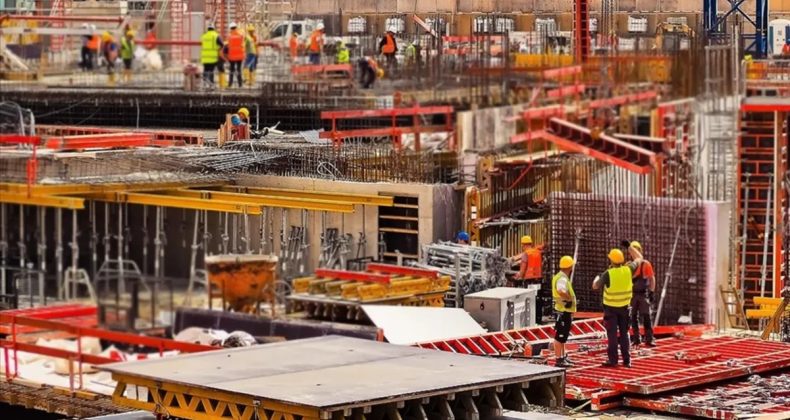 İnşaat Malzeme ve İş&ccedil;ilik Maliyeti Ocak'ta Y&uuml;kseldi