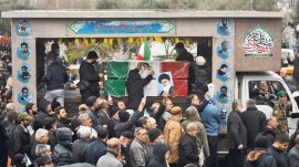 İran Halkı Meydan Okudu