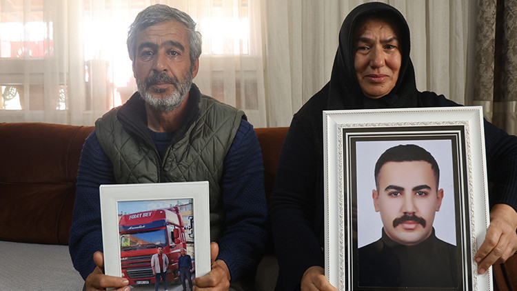 İran'da Can Veren H&uuml;seyin'in Annesi Feryat Etti: İsrail ve Amerika'yı Lanetliyorum