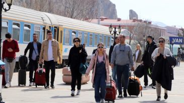 İran&rsquo;a saldırı Van turizmini etkiledi; otellerdeki doluluk y&uuml;zde 10'a d&uuml;şt&uuml;