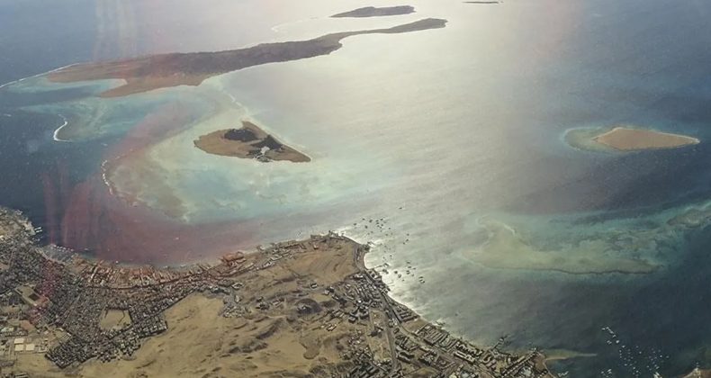 İran’dan Hürmüz Boğazı hamlesi: Gemilerden geçiş ücreti alınacak mı?