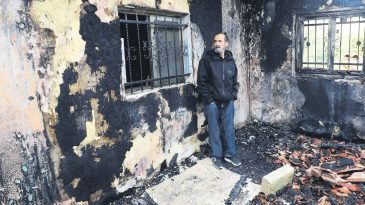 İşgalci Yahudiler Evleri Ateşe Verdi