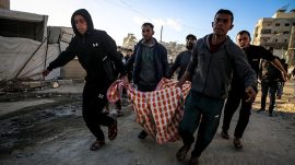 İsrail Gazze'de &ccedil;adırları hedef aldı: 3 Filistinli &ouml;ld&uuml;