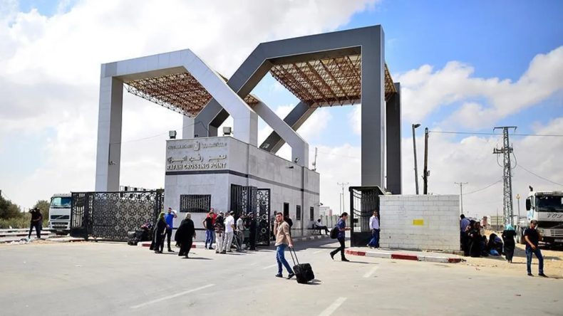 İsrail Geri Adım Attı: Refah Sınır Kapısı Sınırlı Geçişlere Açıldı