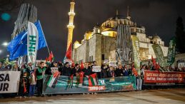 İsrail'in Mescid-i Aksa Zulm&uuml; İstanbul'da Protesto Edildi