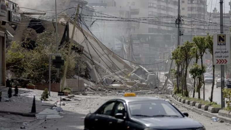 İsrail&rsquo;den Beyrut&rsquo;ta psikolojik savaş: Halkı Hizbullah&rsquo;a karşı kışkırtan bildiriler attılar