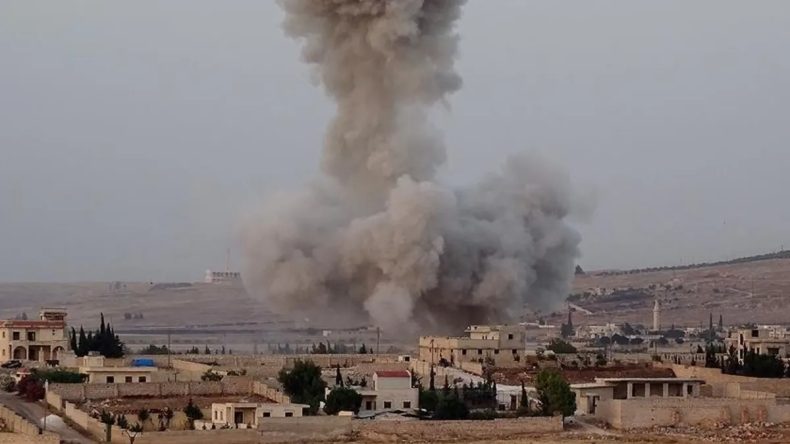 İsrail&rsquo;den Suriye&rsquo;de dikkat &ccedil;eken saldırı: Kamyon havadan vuruldu